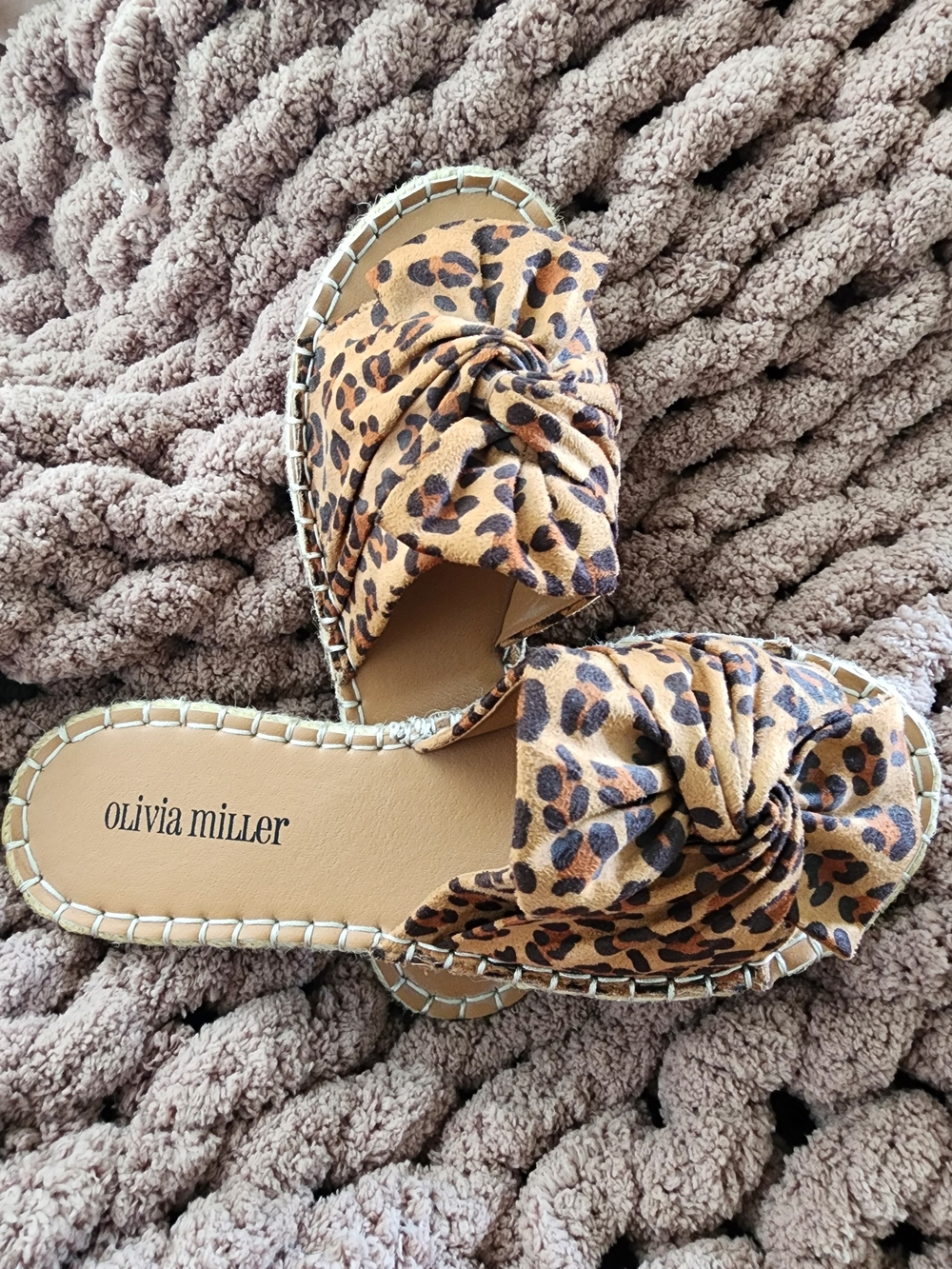 Olivia Miller Leopard Print Knotted Slide Sandals in Tan and Black